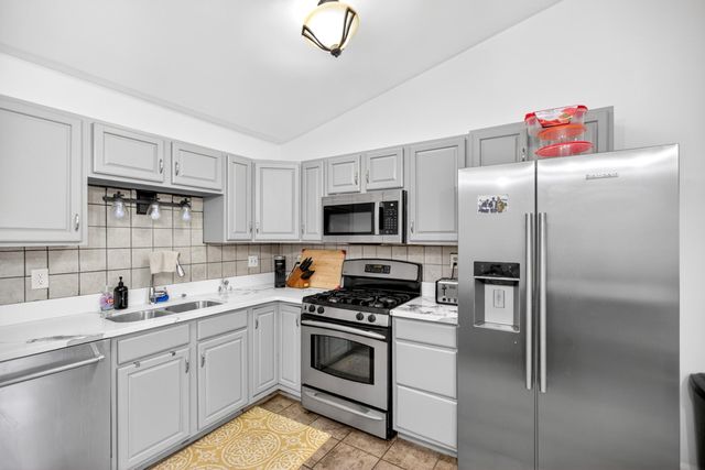 6 Duchess Court, Summerville, SC 29485