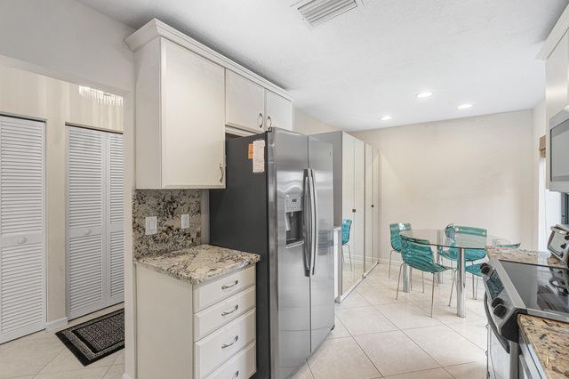 33 Southport Lane A, Boynton Beach, FL 33436
