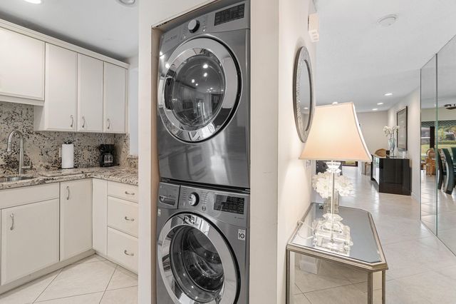 33 Southport Lane A, Boynton Beach, FL 33436