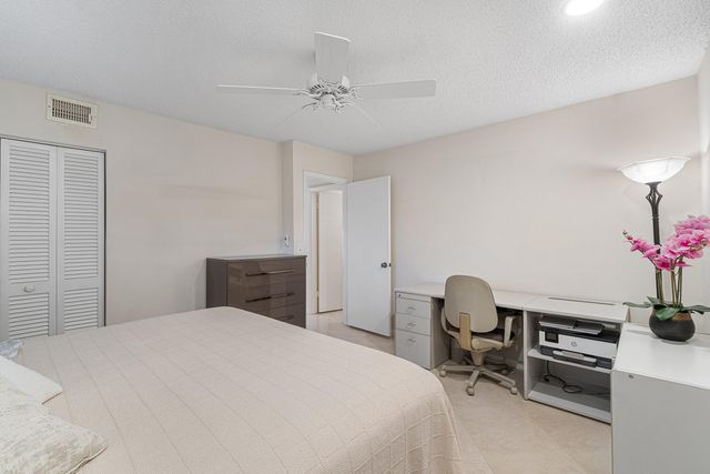33 Southport Lane A, Boynton Beach, FL 33436