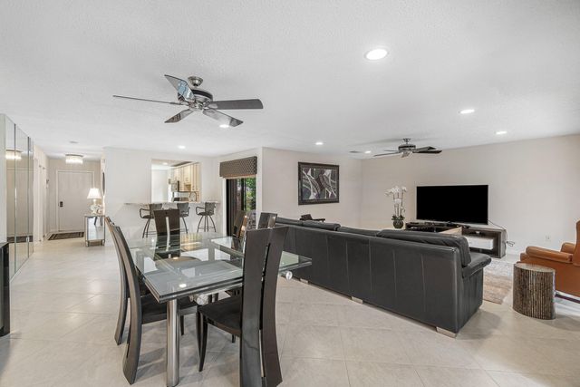 33 Southport Lane A, Boynton Beach, FL 33436