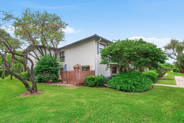 33 Southport Lane A, Boynton Beach, FL 33436