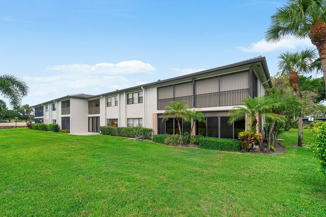 33 Southport Lane A, Boynton Beach, FL 33436