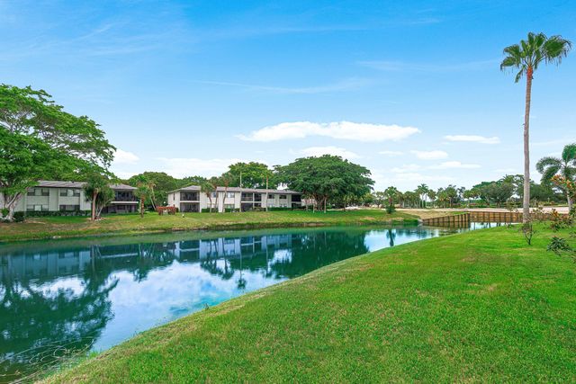 33 Southport Lane A, Boynton Beach, FL 33436