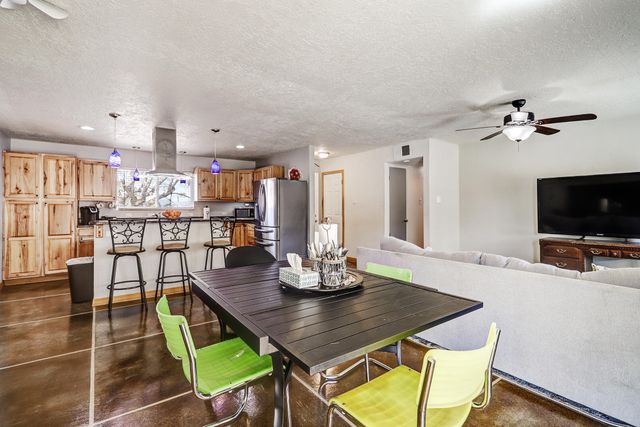 1228 La Charles Drive NE, Albuquerque, NM 87112