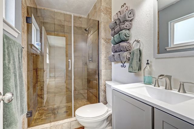 1228 La Charles Drive NE, Albuquerque, NM 87112