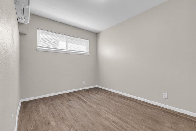 4706 Yellowstone Boulevard 6, Houston, TX 77021
