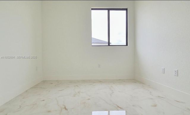 5012 TRADEWINGS, La Belle, FL 33935