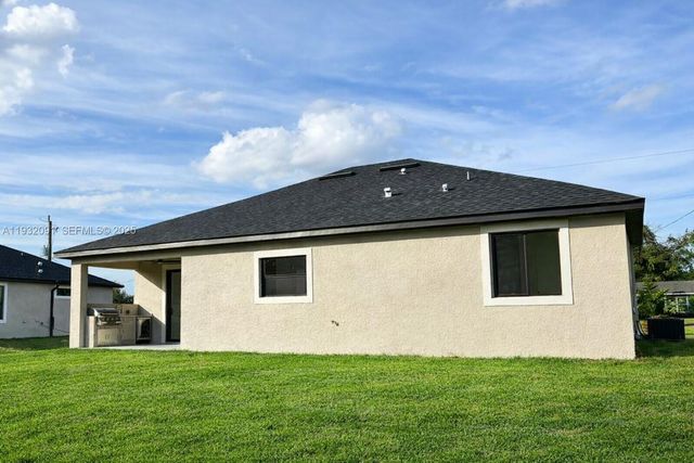 5012 TRADEWINGS, La Belle, FL 33935