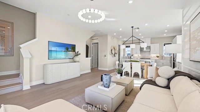 848 Sonia, Irvine, CA 92618