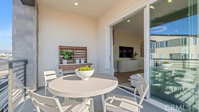 848 Sonia, Irvine, CA 92618