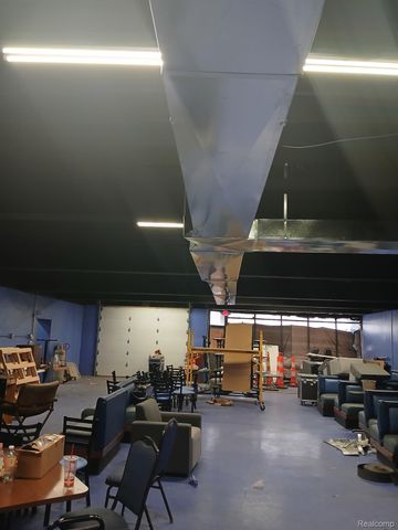 12210 N Grand River Avenue, Detroit, MI 48204