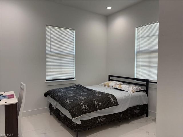 810 Floyd AVE S, Lehigh Acres, FL 33976