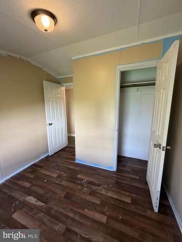 97 CONNECTOR RD, Martinsburg, WV 25405