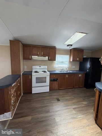 97 CONNECTOR RD, Martinsburg, WV 25405
