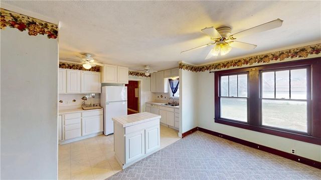 520 E Lee Street, Nevada, MO 64772