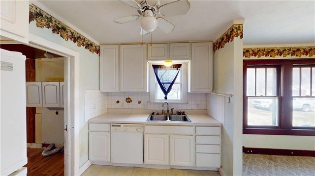 520 E Lee Street, Nevada, MO 64772