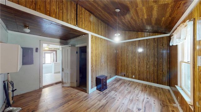 520 E Lee Street, Nevada, MO 64772