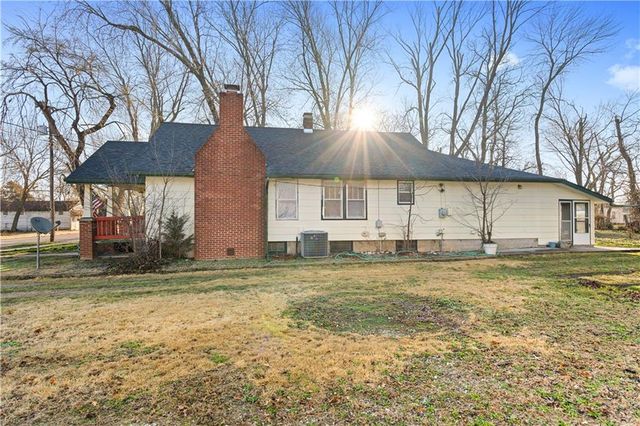 520 E Lee Street, Nevada, MO 64772