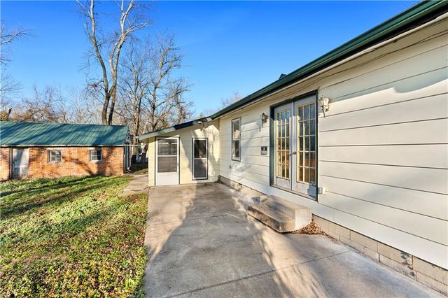 520 E Lee Street, Nevada, MO 64772