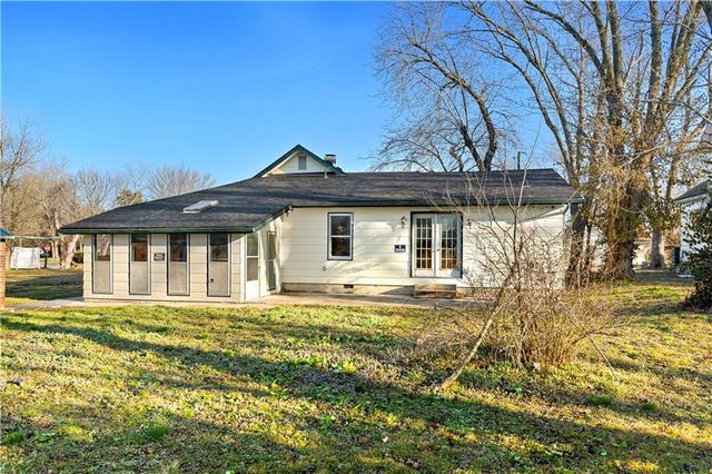 520 E Lee Street, Nevada, MO 64772