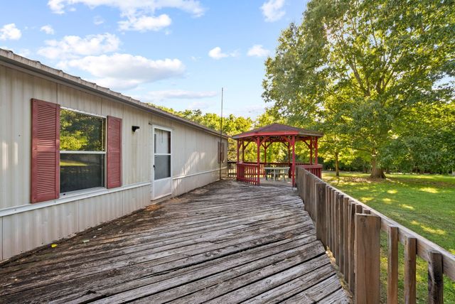 54 Frederick Pl, Linden, TN 37096