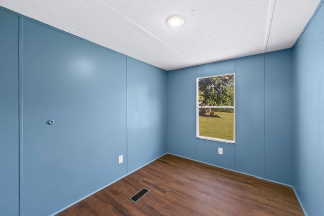 54 Frederick Pl, Linden, TN 37096