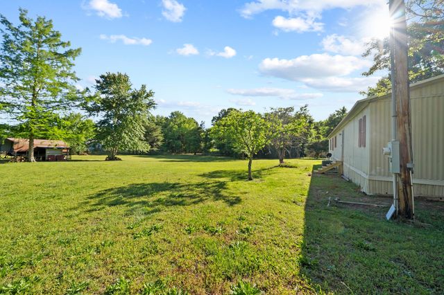 54 Frederick Pl, Linden, TN 37096