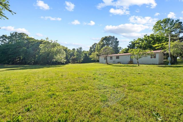 54 Frederick Pl, Linden, TN 37096