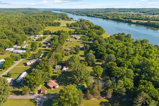 54 Frederick Pl, Linden, TN 37096
