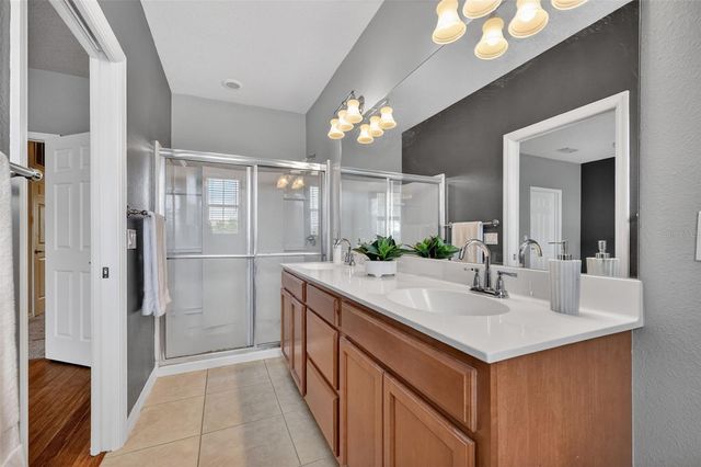 3736 82ND AVENUE CIRCLE E 105, Sarasota, FL 34243