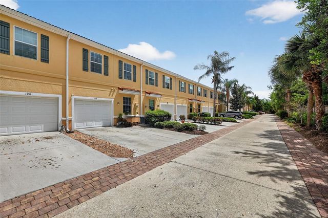 3736 82ND AVENUE CIRCLE E 105, Sarasota, FL 34243