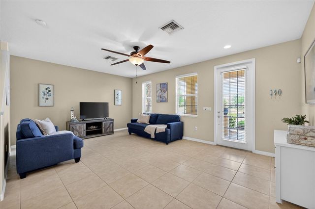 3736 82ND AVENUE CIRCLE E 105, Sarasota, FL 34243