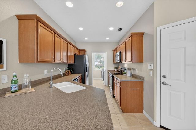 3736 82ND AVENUE CIRCLE E 105, Sarasota, FL 34243