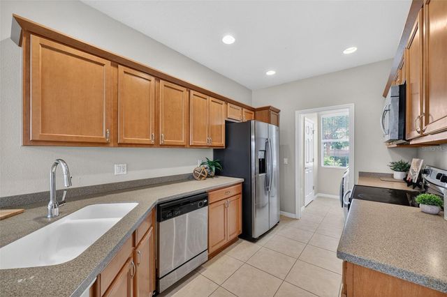 3736 82ND AVENUE CIRCLE E 105, Sarasota, FL 34243