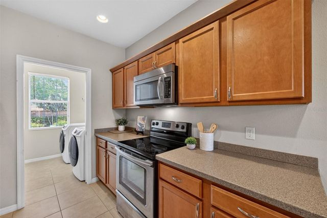 3736 82ND AVENUE CIRCLE E 105, Sarasota, FL 34243