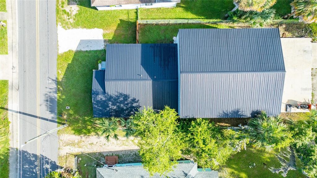 Image 6 of property listing at 334 SHELDON STREET, New Smyrna Beach, FL 32168