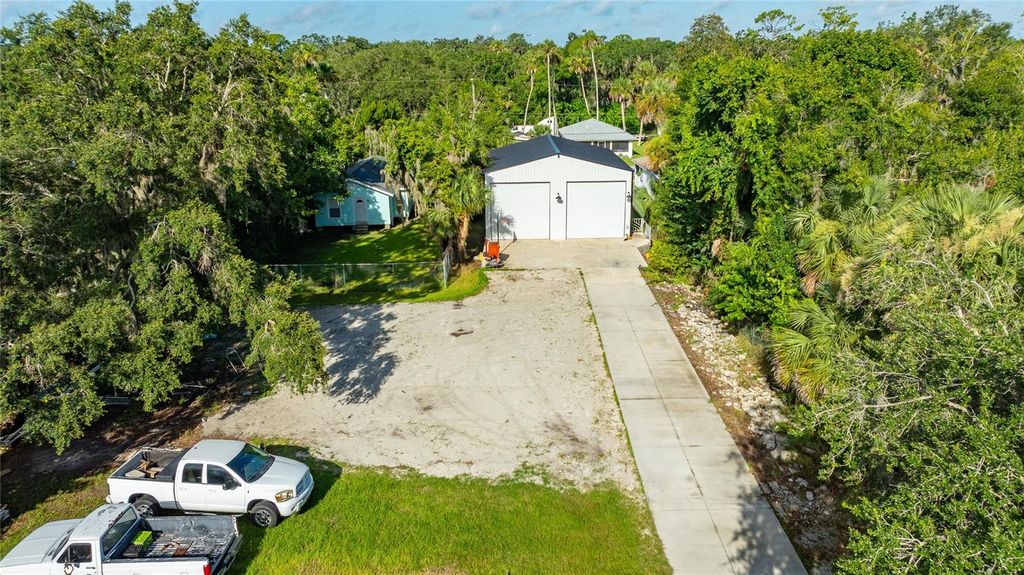 Image 8 of property listing at 334 SHELDON STREET, New Smyrna Beach, FL 32168