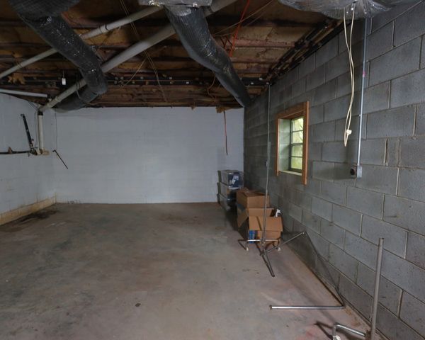 2634 Distillery Rd, SW, Greenbrier, TN 37073