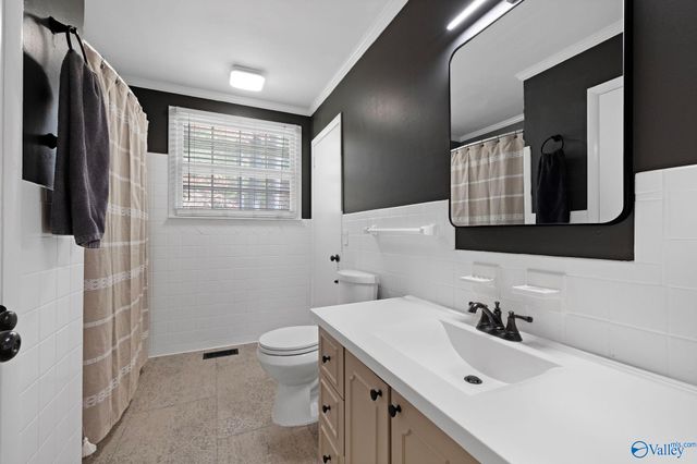 2607 Valley Brook Circle NE, Huntsville, AL 35811