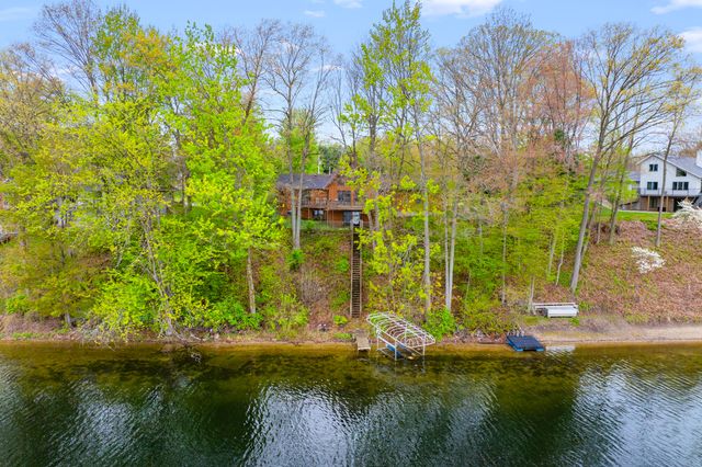 28323 Northern Bluff Drive, Pine Grove Twp, MI 49055