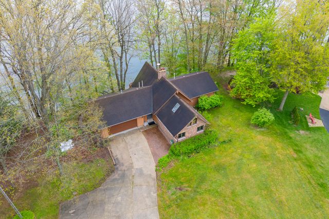 28323 Northern Bluff Drive, Pine Grove Twp, MI 49055