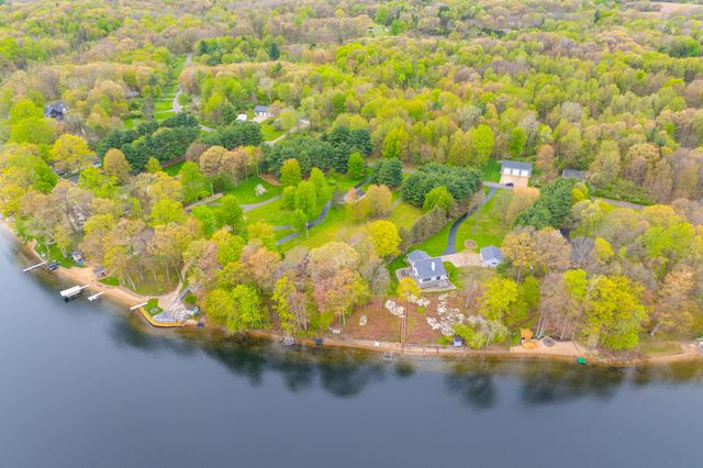 28323 Northern Bluff Drive, Pine Grove Twp, MI 49055