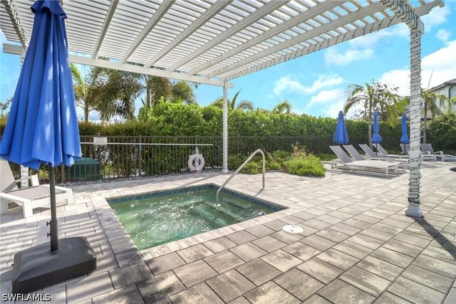 14846 Loggerhead DR, Naples, FL 34120