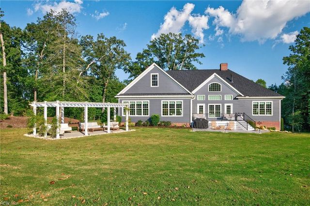 105 N Knob HL, Williamsburg, VA 23188