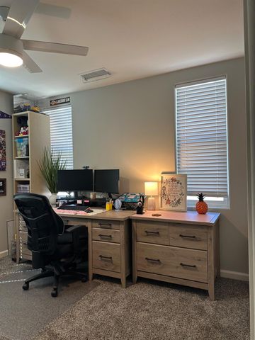 6347 N Alta Vista Lane, Fresno, CA 93722