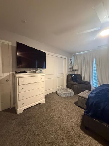 6347 N Alta Vista Lane, Fresno, CA 93722