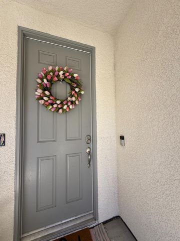 6347 N Alta Vista Lane, Fresno, CA 93722