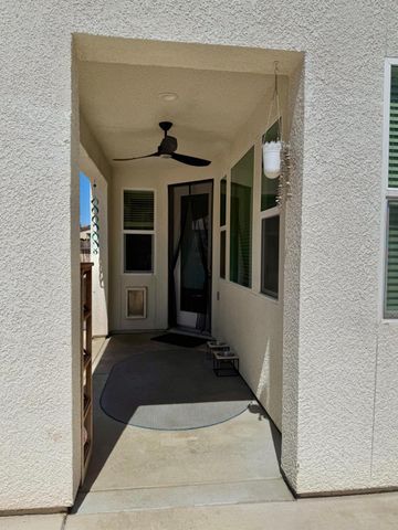 6347 N Alta Vista Lane, Fresno, CA 93722