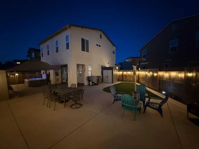 6347 N Alta Vista Lane, Fresno, CA 93722